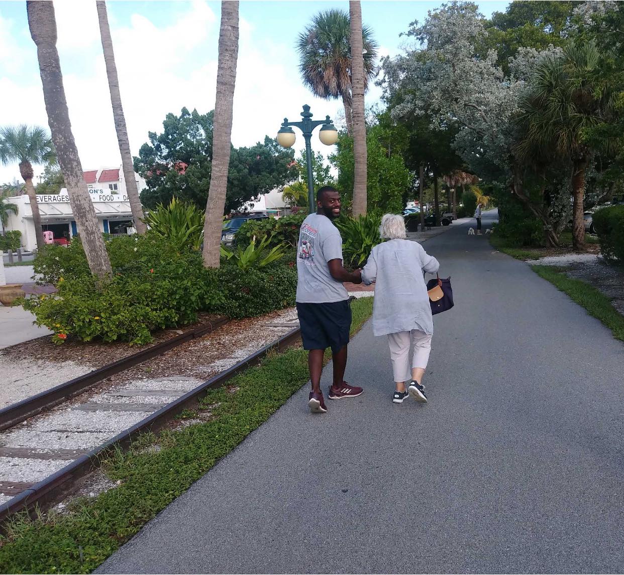 Don't stress about junk removal and moving - call us in Ellenton, FL Choose the best Ellenton, FL junk removal and moving company